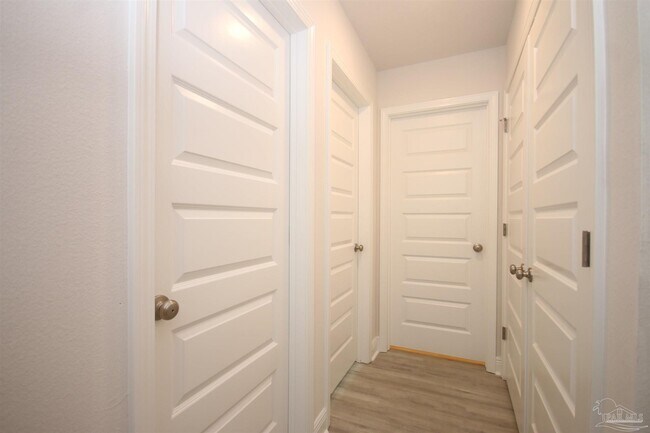 Building Photo - 8686 Meadow Flower Ln