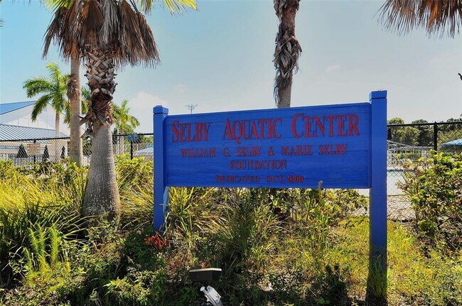 Building Photo - 8375 Glen Rose Way