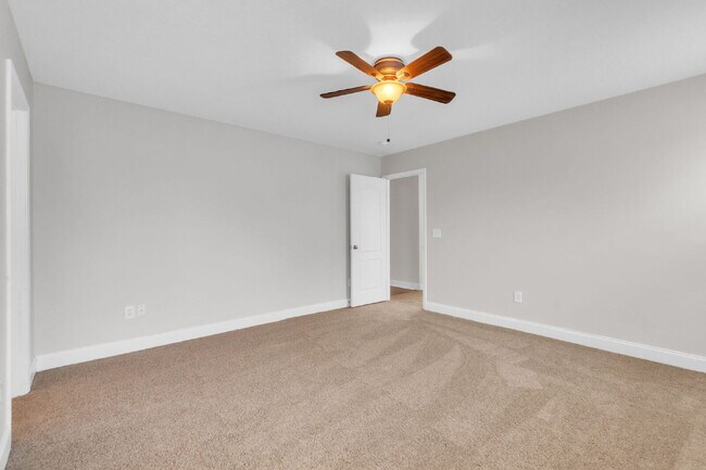 Building Photo - 3BR/2BA Home in Tyger Pointe with Bonus Room & Fenced Yard!