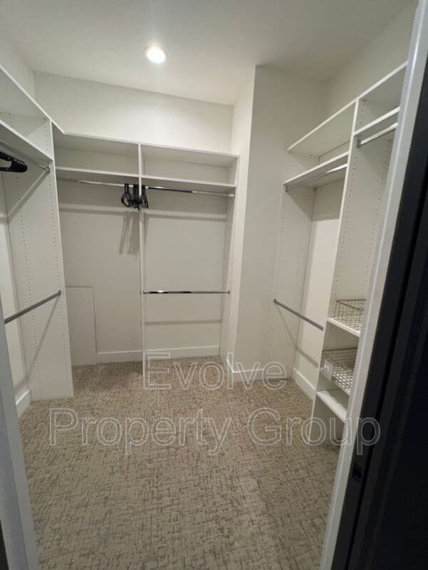 Building Photo - 183 Orange Pl