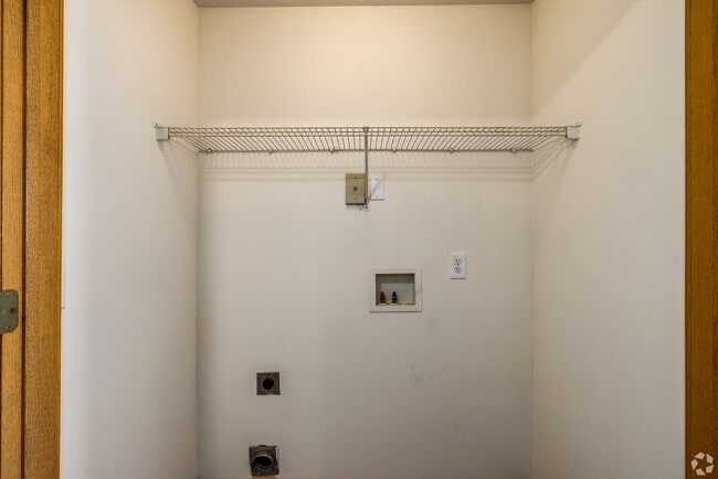 Interior Photo - Eaglewood Apartments