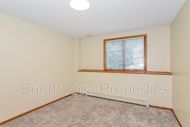 Building Photo - 622 Pleasant Dr
