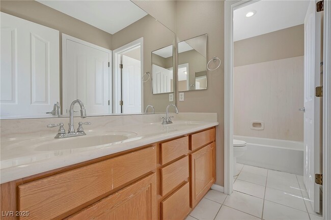 Building Photo - 2385 Stansbury Ct