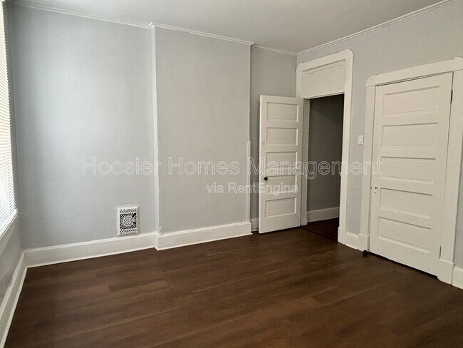 Building Photo - 332 N Arsenal Ave