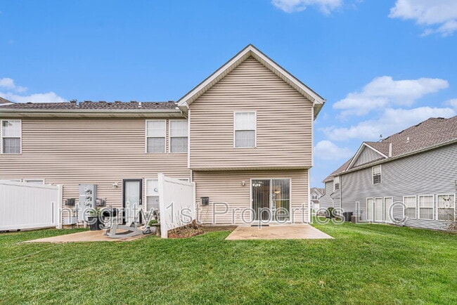 Building Photo - 4448 NE 83rd Terrace