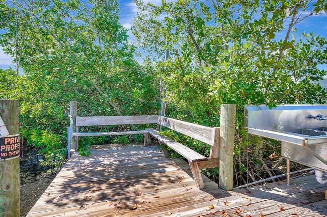 Building Photo - 4730 Almar Dr