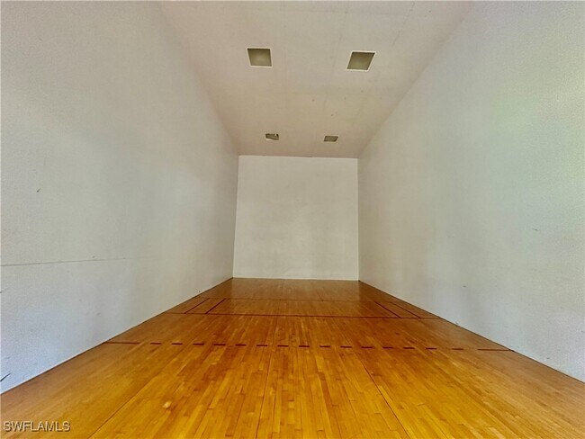Building Photo - 1115 Reserve Ct