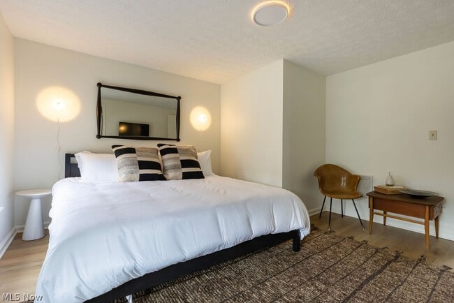 Building Photo - 4210 Clinton Ave