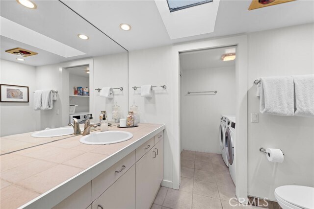 Building Photo - 595 Bluebird Canyon Dr