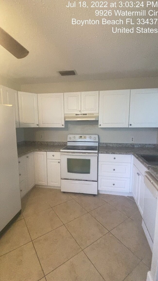 Building Photo - 9926 Watermill Cir