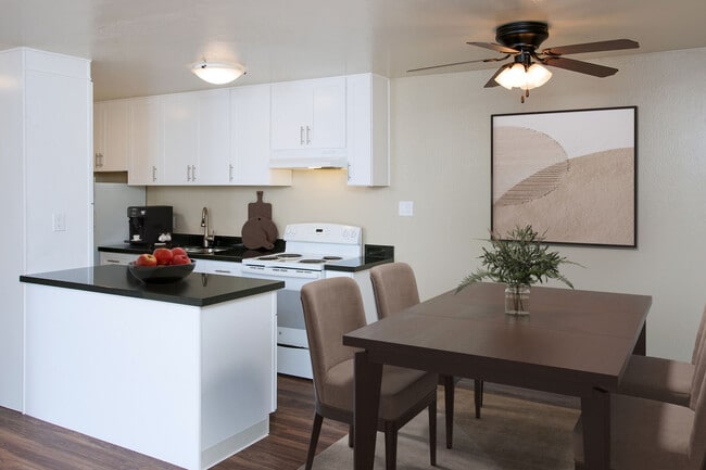 Building Photo - Montoya Garden