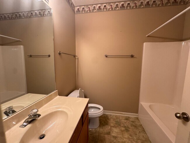Building Photo - Spencers Crest Condominium