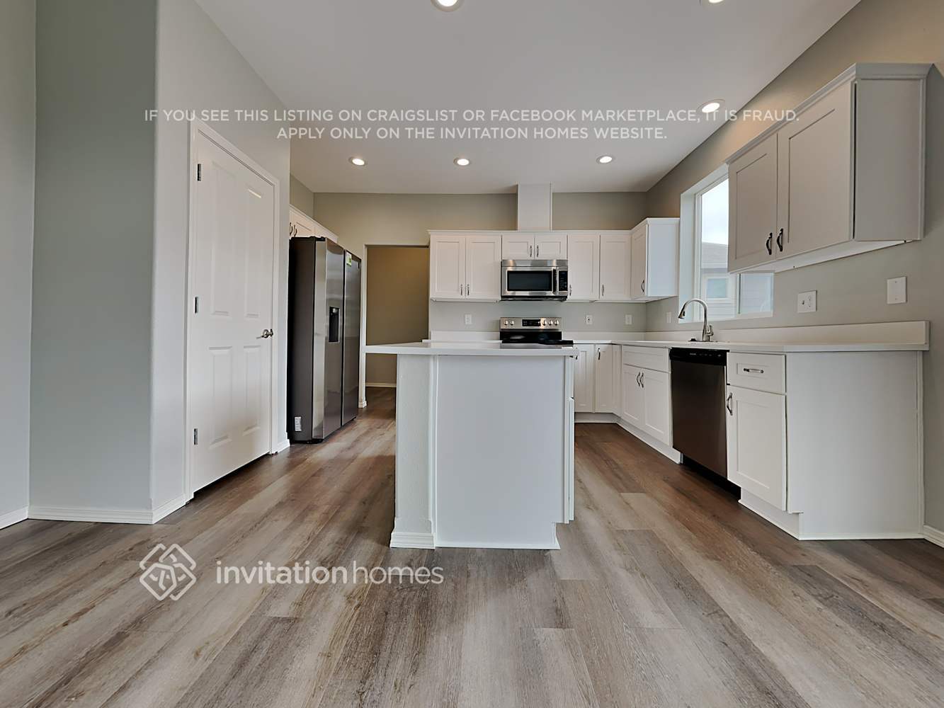 Building Photo - 8543 Fortman Dr NE