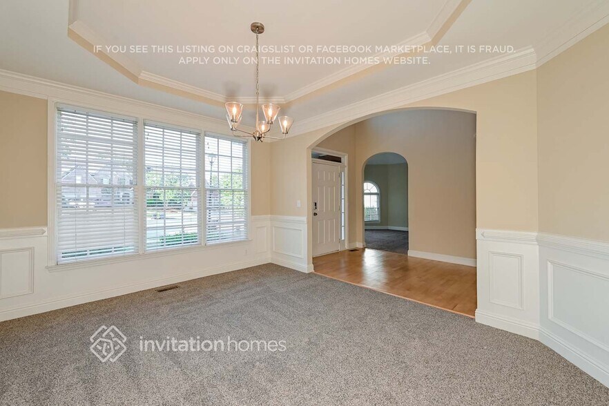 Building Photo - 913 Daylight Cir
