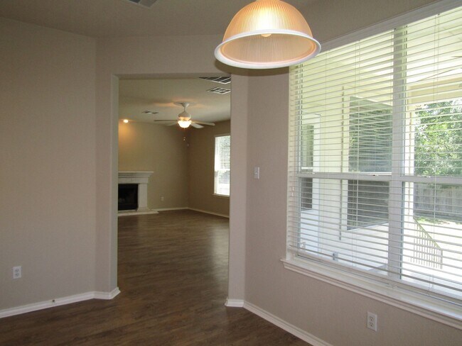 Building Photo - 593 Cullen Blvd