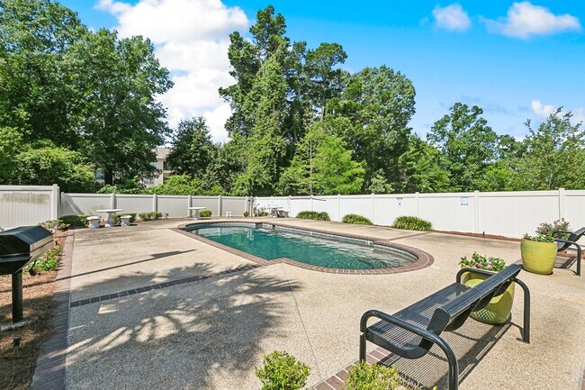 Building Photo - Perkins Palms Condominiums – 1 & 2 Bedroom Homes Available Now