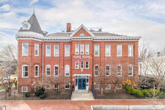 Building Photo - Pierce School Lofts