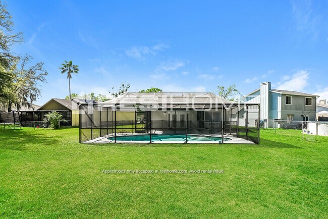 Building Photo - 1313 Bramblewood Dr