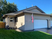 Building Photo - Ranch Style Duplex | Garage | Laundry Room...