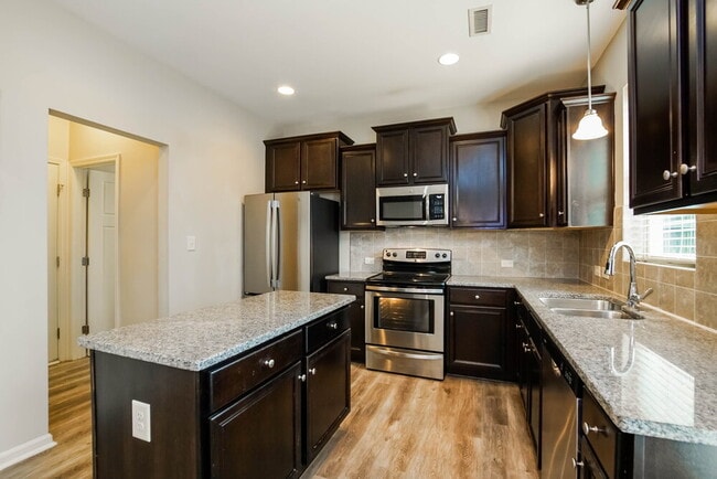 Building Photo - 14 Outwater Ridge Dr