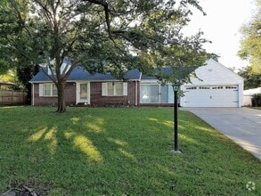 Building Photo - 3 bed 2 bath Riverside Home