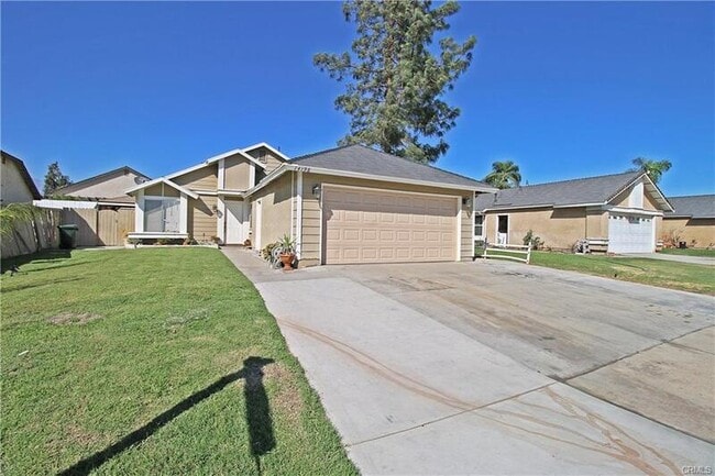 Building Photo - 14998 Figwood Dr