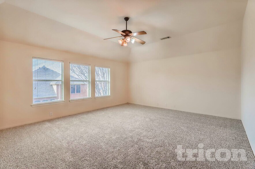 Building Photo - 8698 Fisher Dr