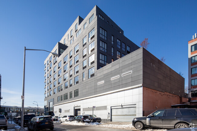 Building Photo - The Silver Star