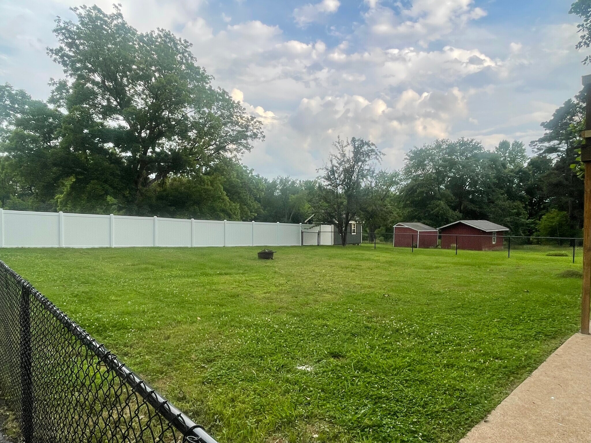 4' High Chain Link Fenced in Back Yard - 5760 Saundersville Rd