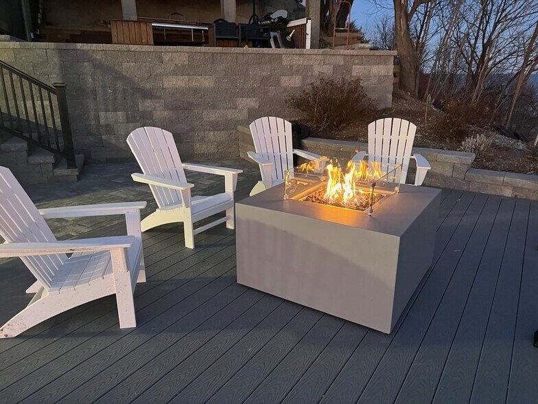 Building Photo - 77 Harbor View Ave