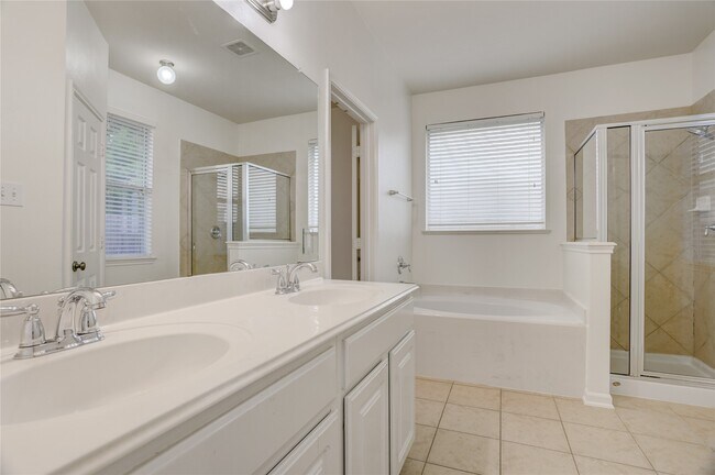 Building Photo - 7406 Sabinal Creek Dr