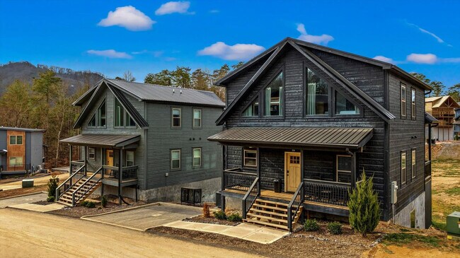 Building Photo - 532 Warbonnet Wy