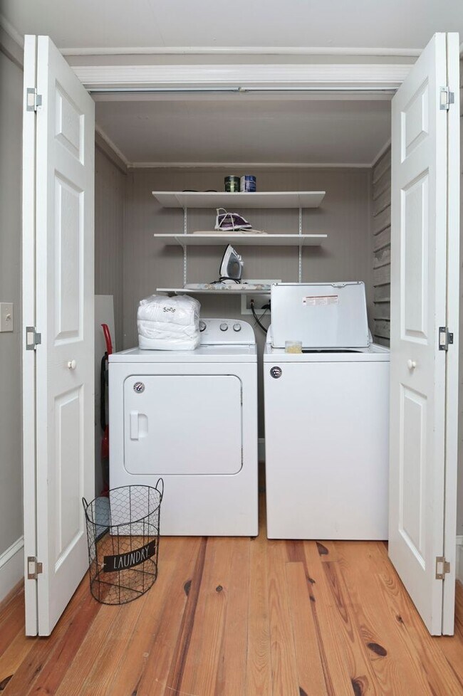 Building Photo - Walkable State Street Gem in the Heart of West Columbia