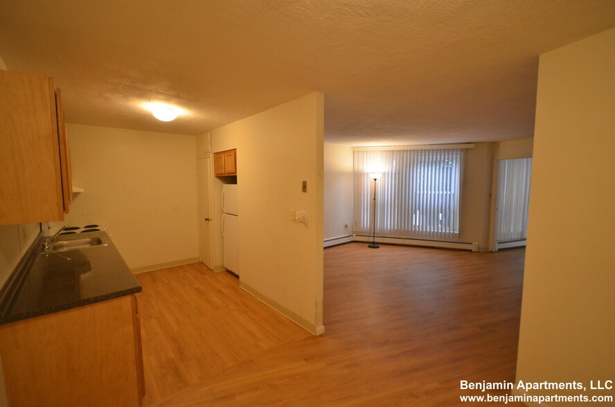 Building Photo - 6 Gerald Rd