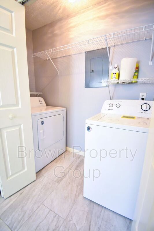 Building Photo - 295 Warton Ln