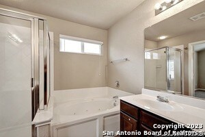 Building Photo - 13307 Biltmore Lakes