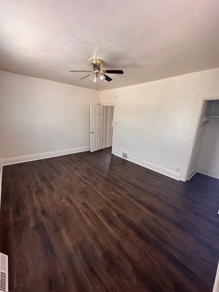 Building Photo - 611 Park St