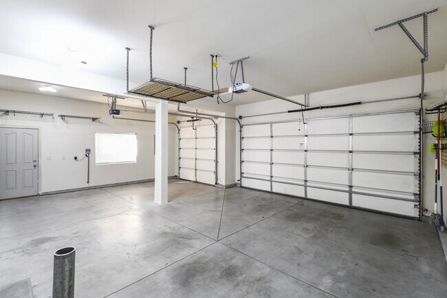 Building Photo - 5124 N Spangle Ave