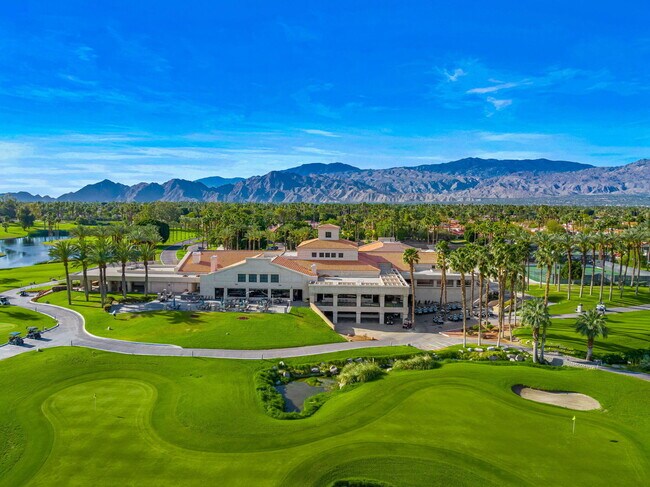 Building Photo - 688 Vista Lago Cir N