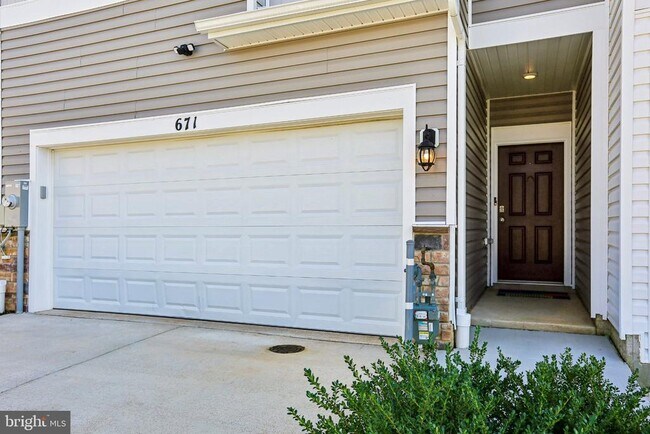Building Photo - 671 Beadlilly Wy