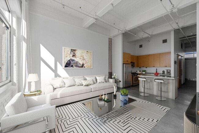 Building Photo - 700 N Washington Ave