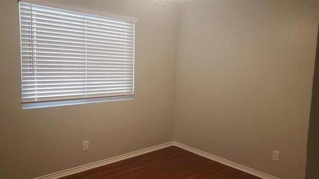 Building Photo - 371 Fantail Loop