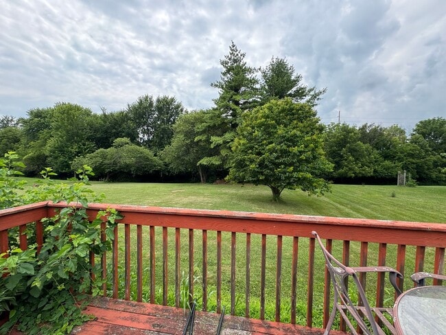 Building Photo - Beautiful, Well Maintained Condo!
