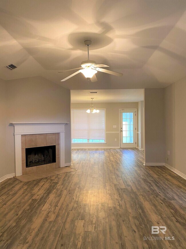 Building Photo - 25695 Argonne Dr