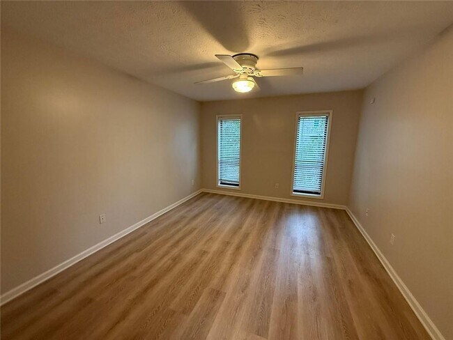 Building Photo - 1510 Wynnes Ridge Cir SE