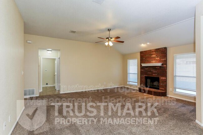 Building Photo - 4300 Capri Dr
