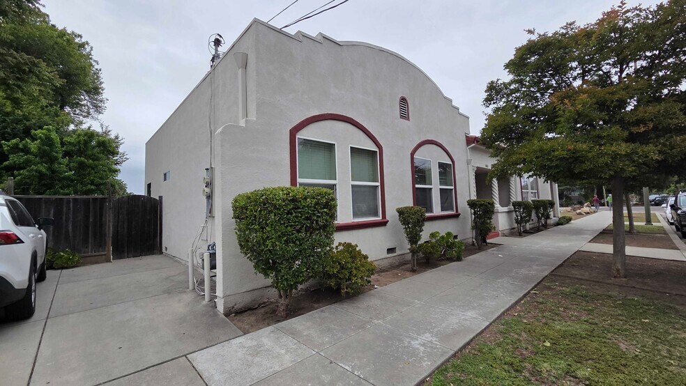 Building Photo - 463 Washington St