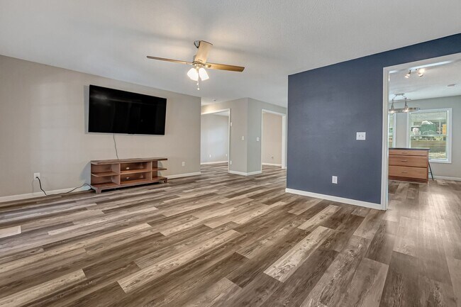 Building Photo - Charming 2-Bedroom, 2-Bath Home in the Heart of Niceville