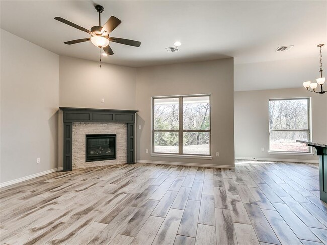 Building Photo - 12028 Rockbed Dr