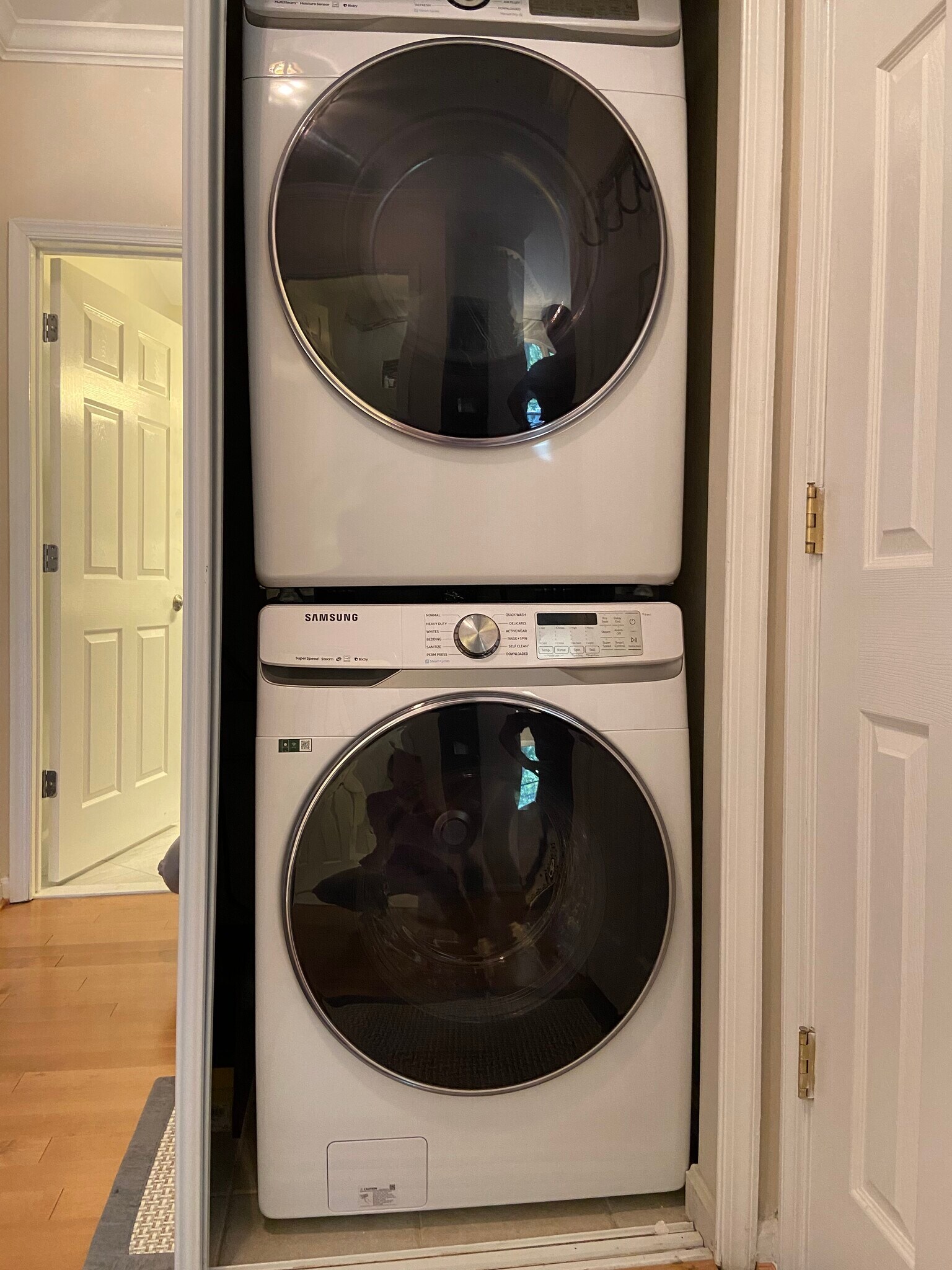 Washer dryer - 4550 Strutfield Ln